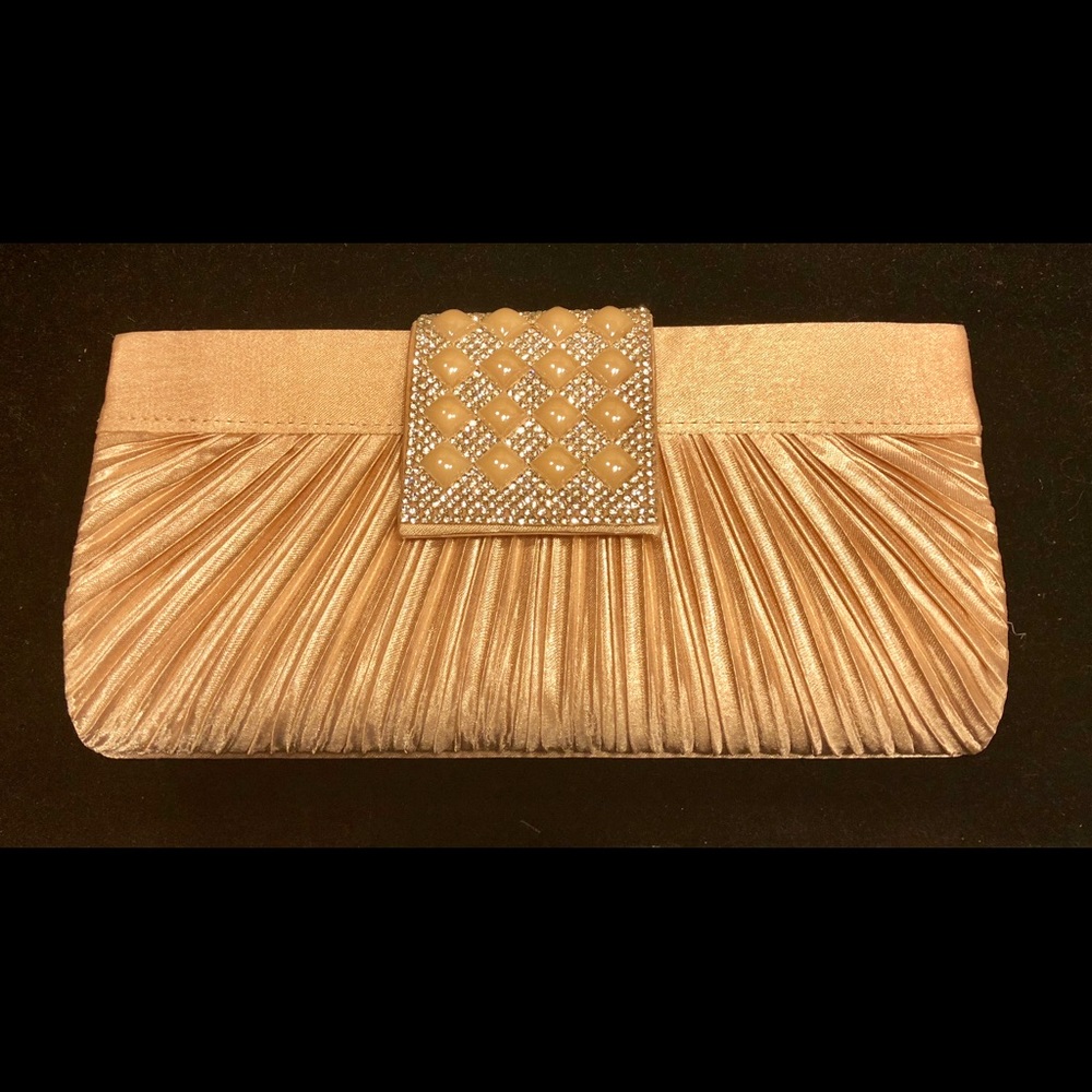Clutch - with chain shoulder strap - no brand